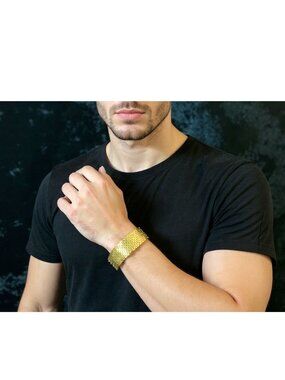 Vintage Women's Gold Plated Mesh Bracelet with Safety Clasp CT 18750